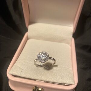 Elegant Silver Ring with Clear Gemstone